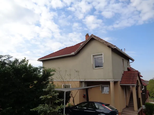 Eladó lakás Érd, Dombosváros 103 nm