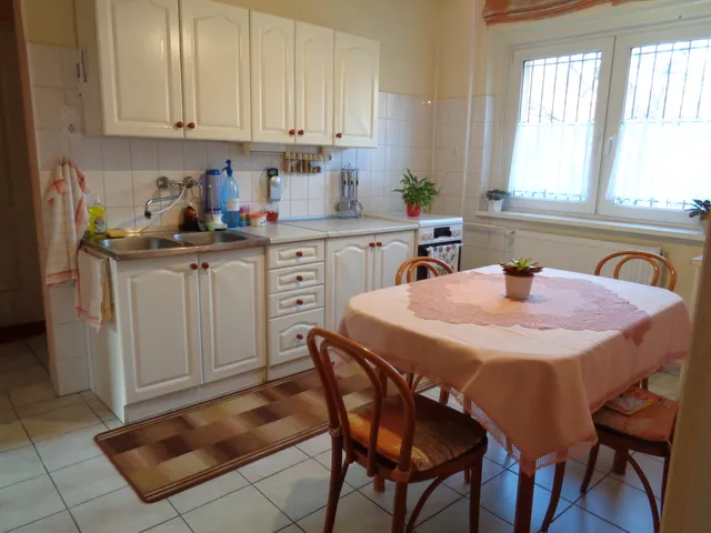 Eladó ház Érd, Tisztviselőtelep 77 nm