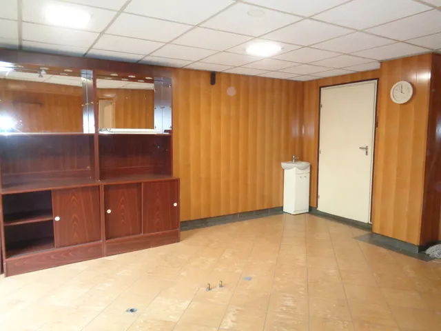 Eladó kereskedelmi és ipari ingatlan Érd, Erzsébetváros 35 nm