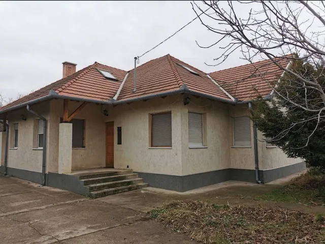 Eladó ház Érd, Tusculanum, Tárnoki 210 nm