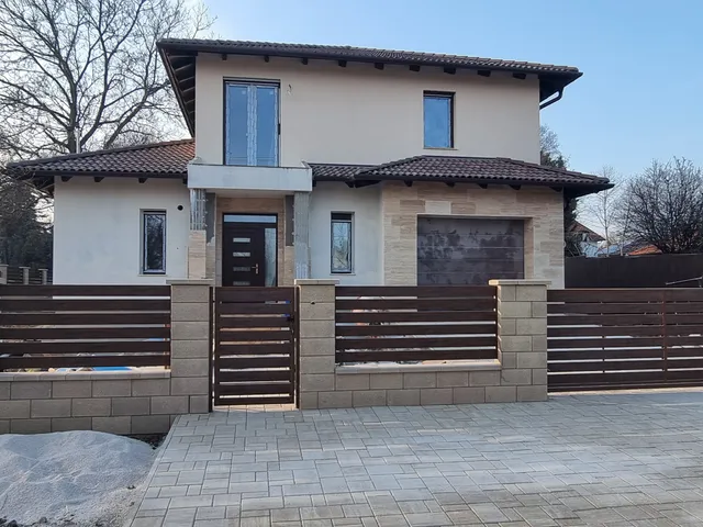 Eladó ház Érd, Fenyves-Parkváros 184 nm