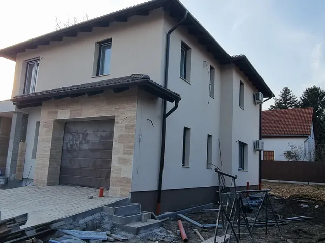 Eladó ház Érd, Fenyves-Parkváros 184 nm