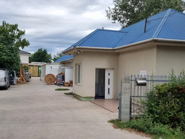 Eladó kereskedelmi és ipari ingatlan Érd, Tisztviselőtelep 493 nm