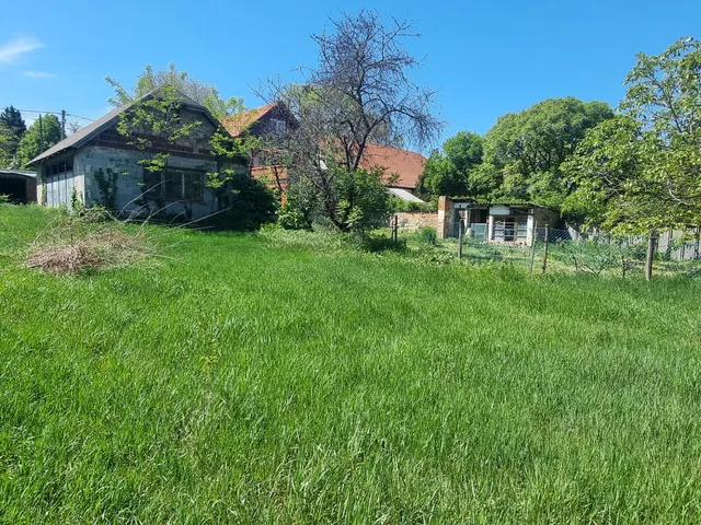 Eladó telek Érd, Városközpont 1315 nm