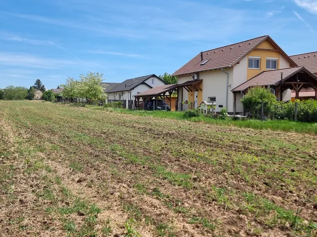 Eladó telek Érd, Tusculanum 1364 nm