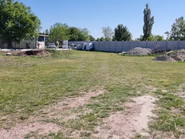 Kiadó telek Érd, Városközpont 1000 nm