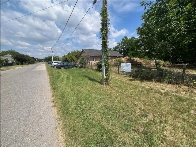 Eladó telek Perkáta 2380 nm