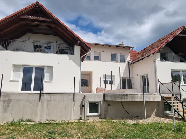 Kiadó lakás Telki 65 nm