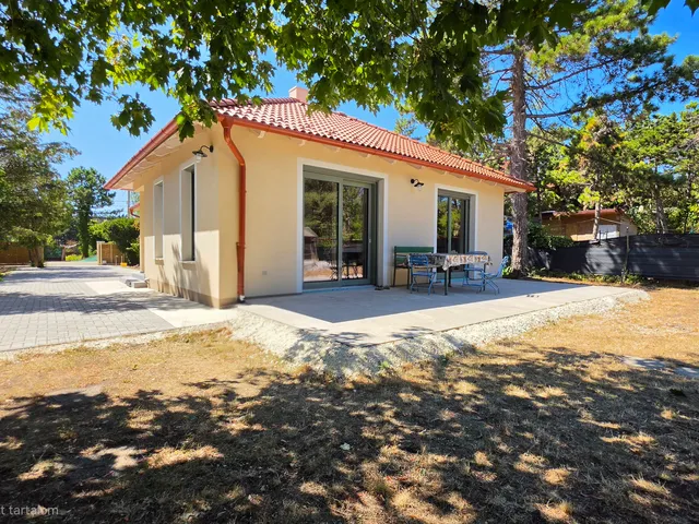 Kiadó ház Érd, Fenyves-Parkváros 90 nm