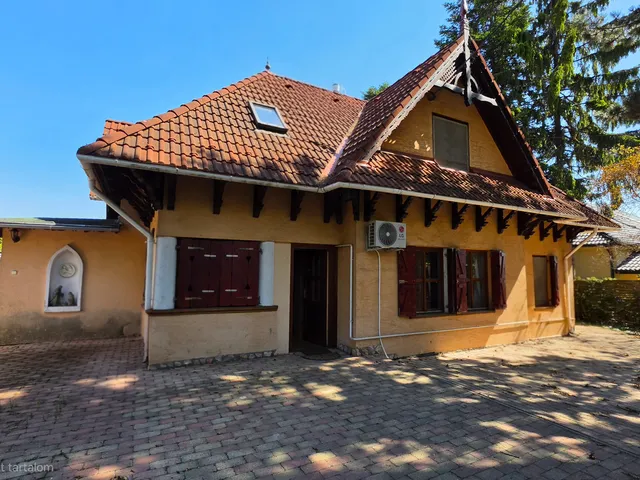 Eladó ház Érd, Fenyves-Parkváros 175 nm