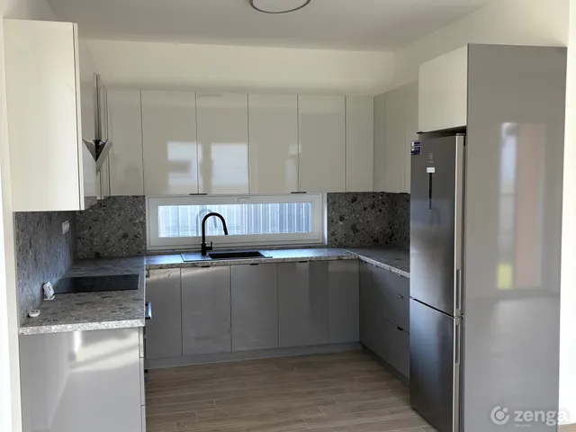 Kiadó ház Tárnok 76 nm