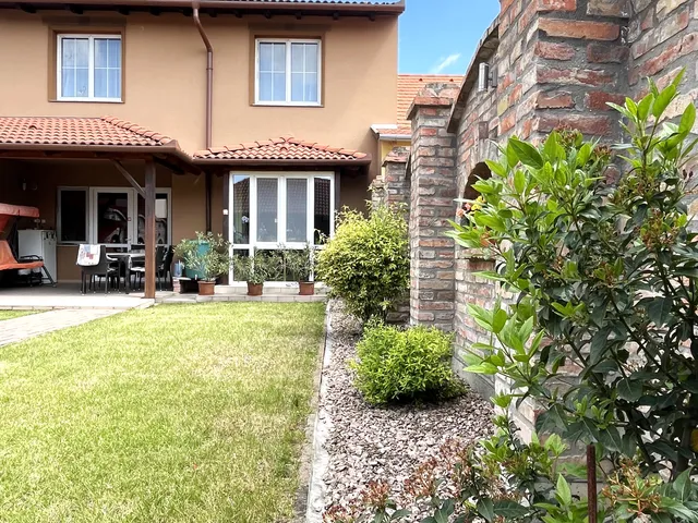 Eladó ház Dunaújváros, Kertváros 120 nm