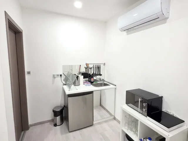 Eladó lakás Budapest VI. kerület, Nagykörúton belüli terület 55 nm