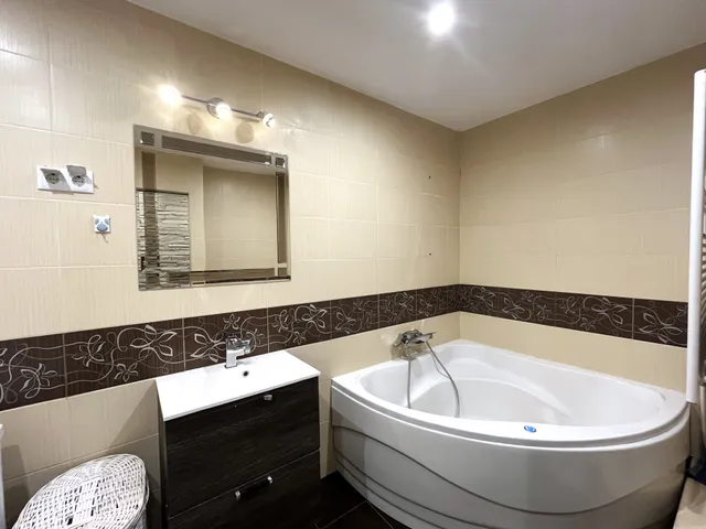 Eladó lakás Dunaújváros, Belváros, Táncsics Mihály 59 nm