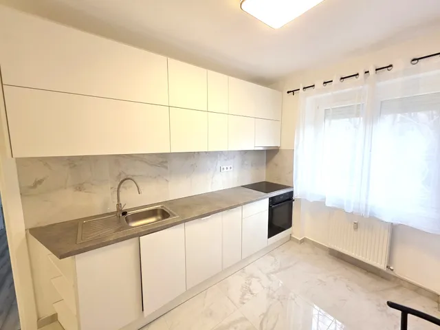 Eladó lakás Dunaújváros, Belváros 50 nm