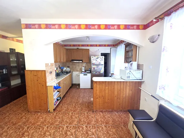 Eladó ház Dad, Badacsonyi út 163 nm