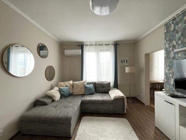 Eladó lakás Dunaújváros, Belváros 38 nm