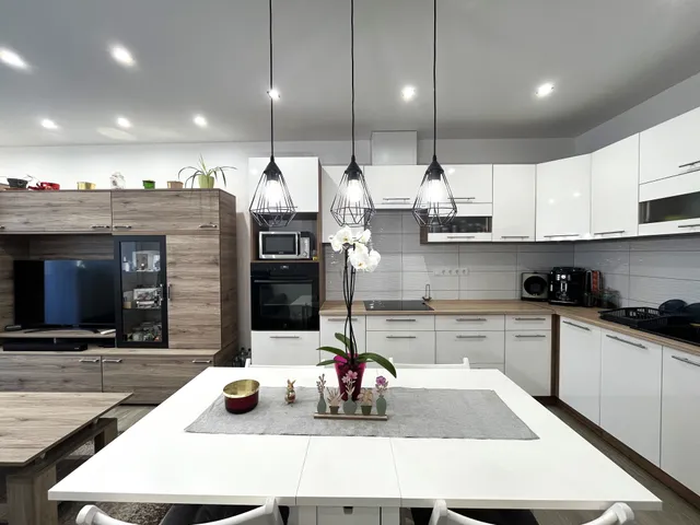 Eladó lakás Dunaújváros, Barátság városrész 56 nm