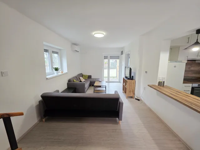 Kiadó ház Balatonvilágos, Május 1 utca 90 nm