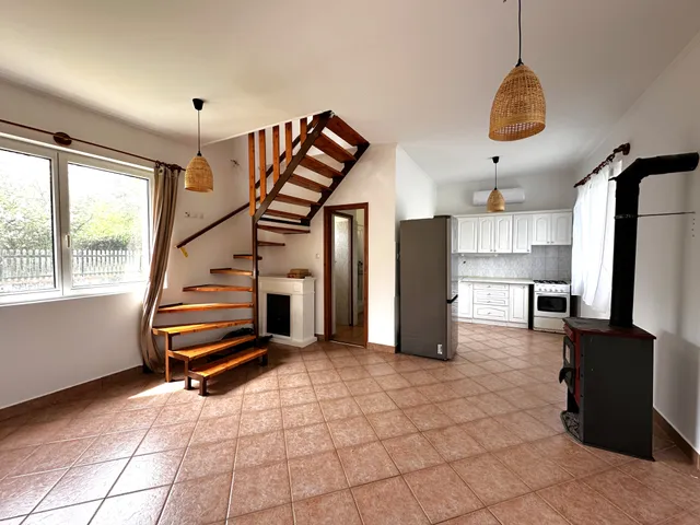 Eladó üdülő és hétvégi ház Kulcs 70 nm