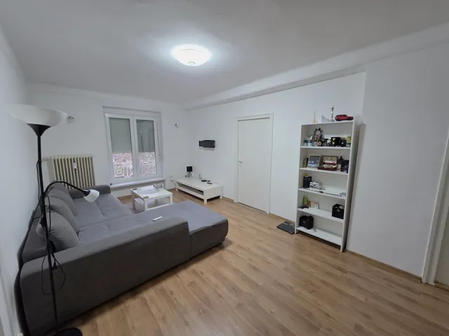 Eladó lakás Dunaújváros, Belváros, Gagarin tér 52 nm