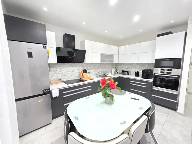 Eladó ház Tatabánya, Erőmű lakótelep 69 nm