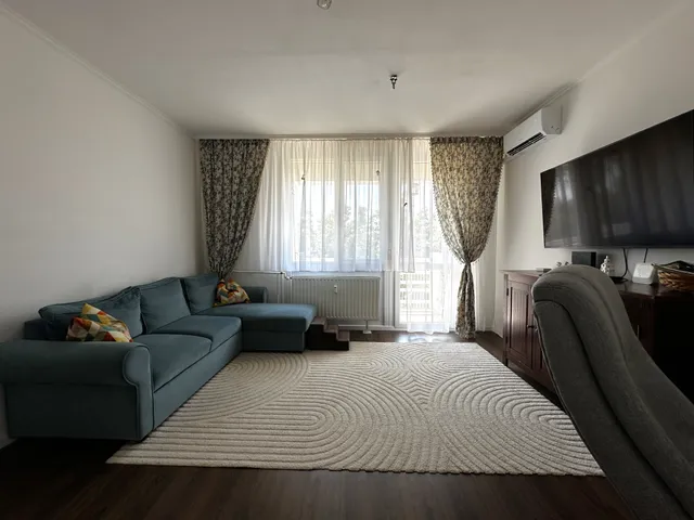 Eladó lakás Dunaújváros, Béke városrész 62 nm