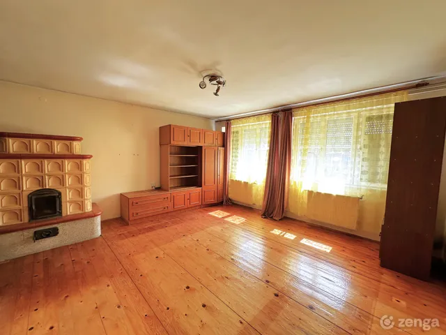 Eladó ház Dunaújváros, Újtelep 75 nm