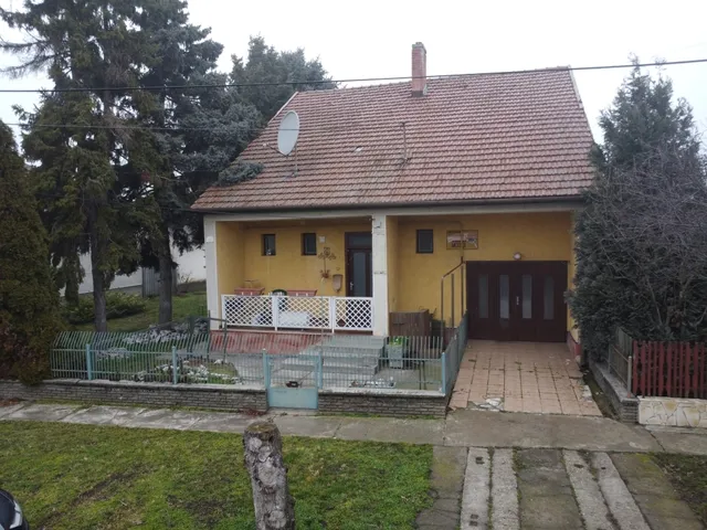 Eladó ház Jászapáti 120 nm