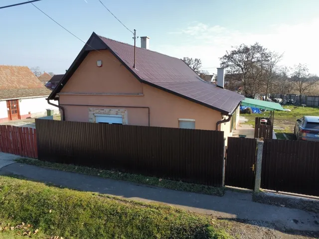 Eladó ház Jászapáti 108 nm
