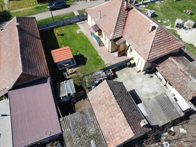 Eladó ház Kömlő 92 nm