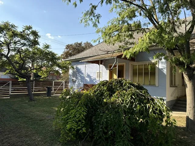 Eladó ház Jászapáti 165 nm