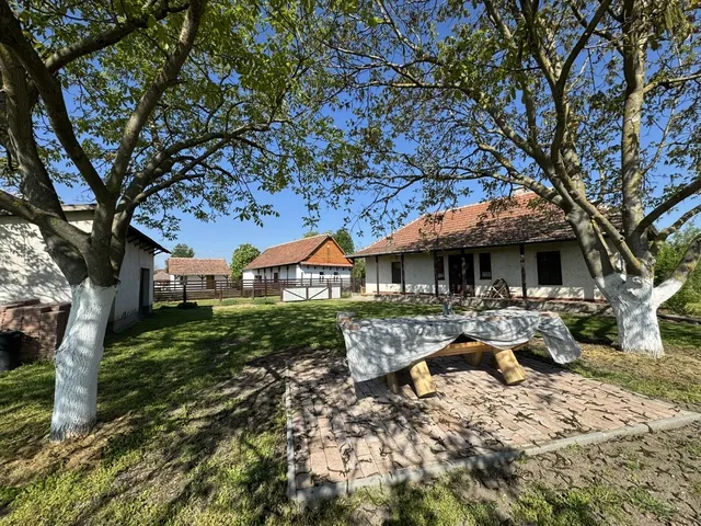 Eladó ház Átány 60 nm