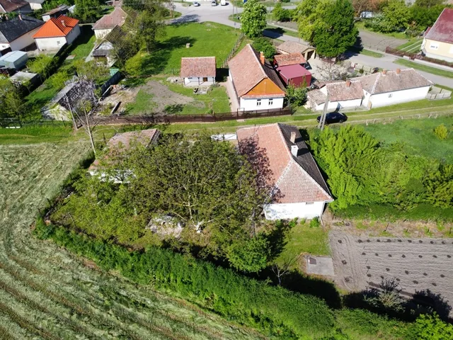 Eladó ház Átány 60 nm