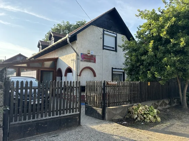 Eladó ház Jászszentandrás 185 nm