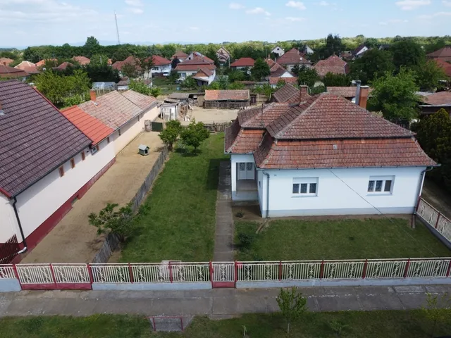 Eladó ház Jászszentandrás 75 nm