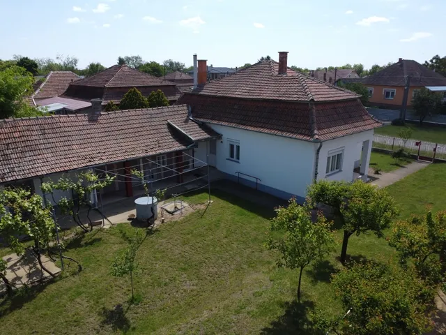 Eladó ház Jászszentandrás 75 nm