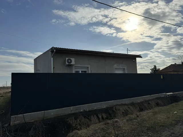 Eladó ház Átány 77 nm