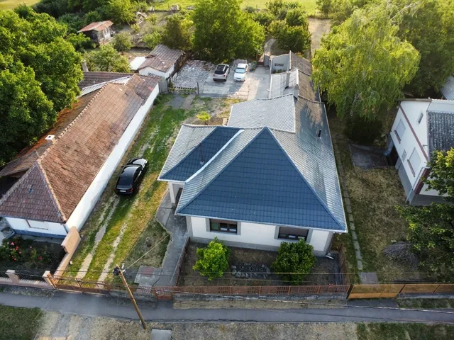 Eladó ház Nagyfüged 103 nm