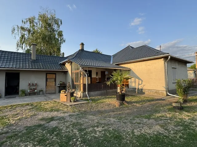 Eladó ház Nagyfüged 103 nm