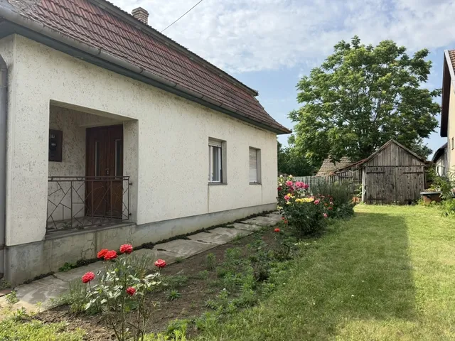 Eladó ház Jászszentandrás 82 nm