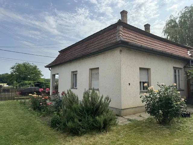 Eladó ház Jászszentandrás 82 nm