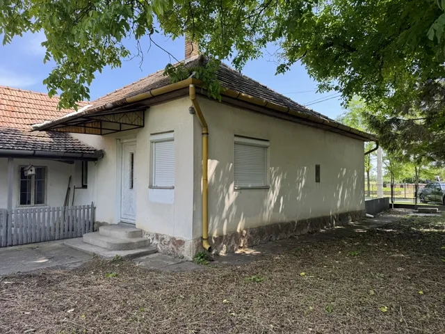 Eladó ház Jászivány 88 nm