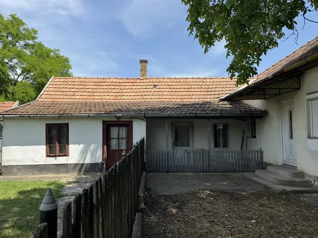 Eladó ház Jászivány 88 nm