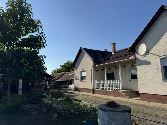 Eladó ház Boconád 140 nm