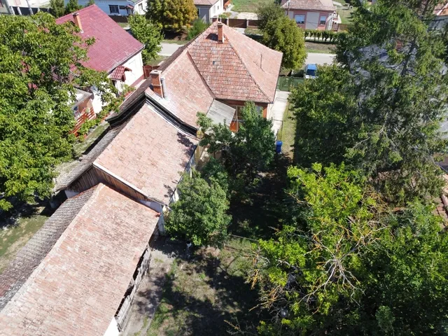 Eladó ház Tiszanána 94 nm