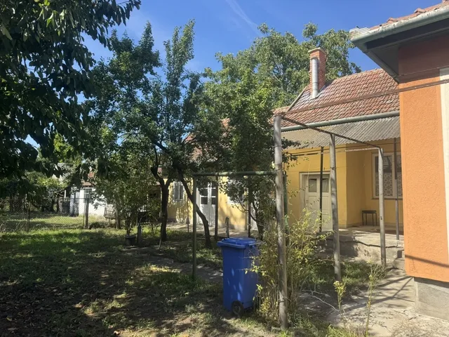 Eladó ház Tiszanána 94 nm