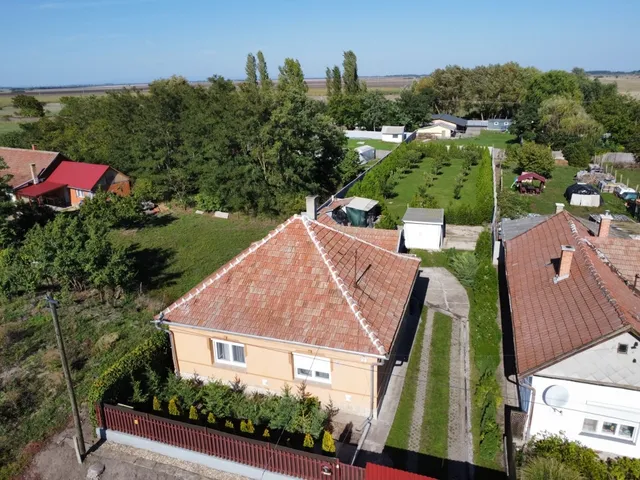 Eladó ház Hevesvezekény 75 nm