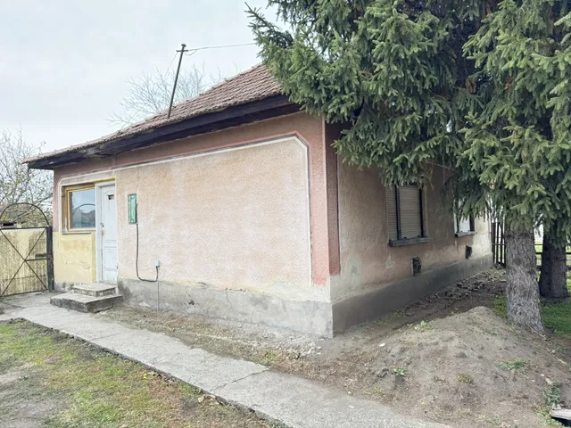 Eladó ház Tenk 85 nm