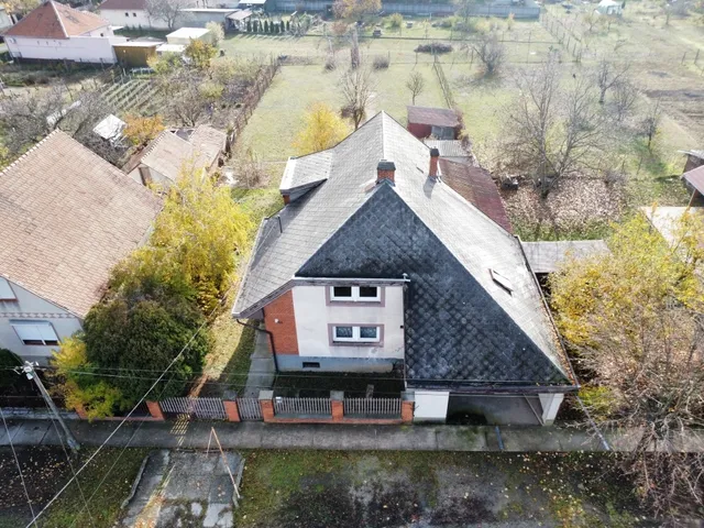 Eladó ház Hatvan 215 nm